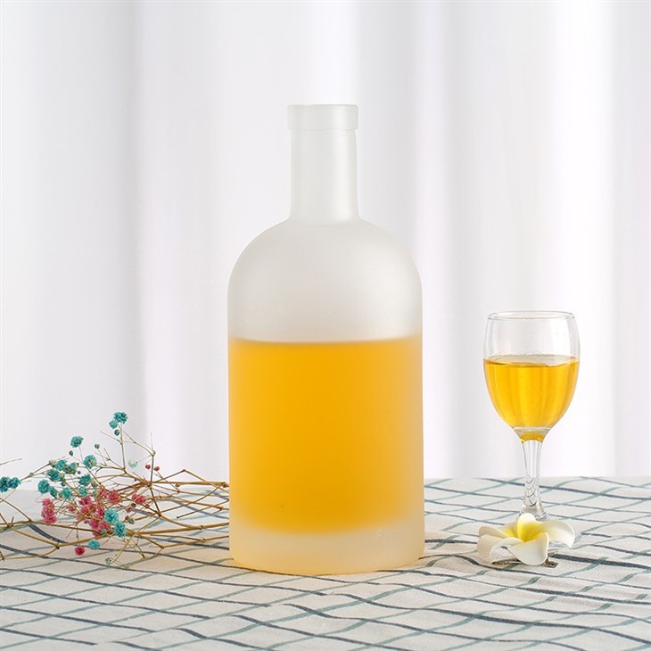 750ml Frotsed Vodka Glass Bottle