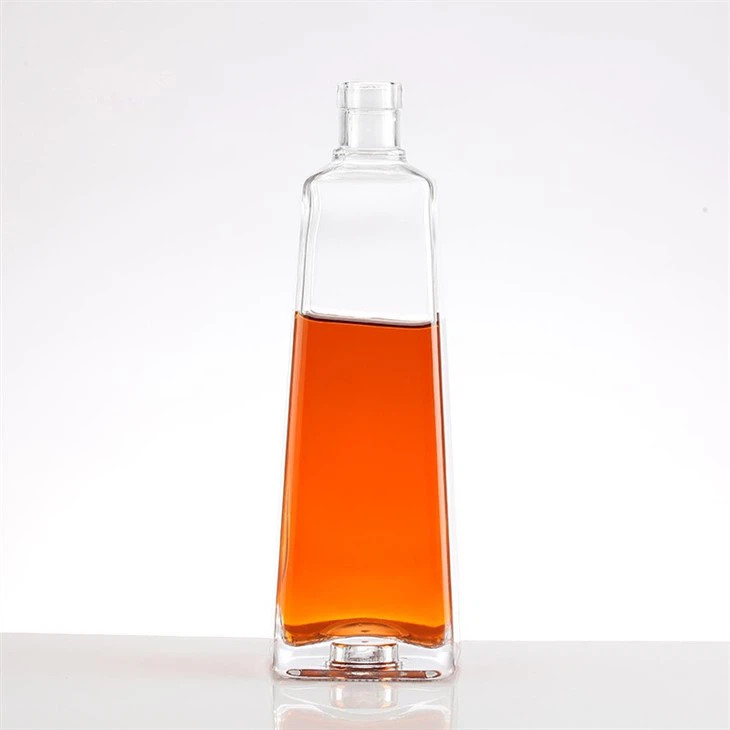 A Rectangular High-end And Elegant Foreign Wine Bottle suppliers